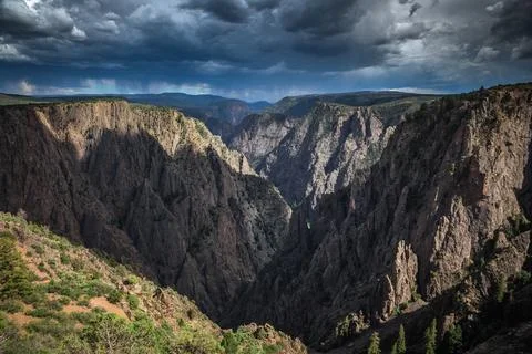 Dark Storm Clouds over the Black Canyon, Black Canyon of the Gunnison National Foto stock