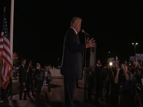 Dark Trump Vidéo 81880745