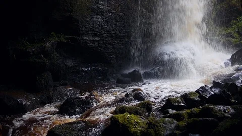 Dark Waterfall 스톡 동영상 98254617