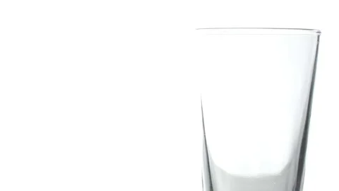 Dark wheat bock pour Stock Footage 72606800