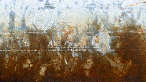 Dark worn rusty metal texture background. Steel walkway mats sprayed red rust Stock-Fotos