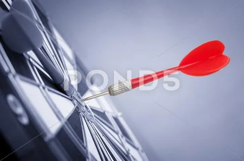Dart In Center Of Target Stock Photos