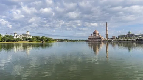 Darul Ehsan Palace pan Stock Footage 128015970