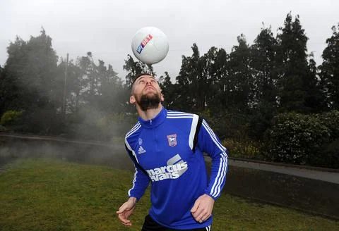 Daryl Murphy Interview With Riath 08/01/15: Kevin Quigley/daily Mail/solo Syndic Stock Photos