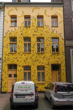 Das Bananenhaus, gestaltet vom Bananen Künstler, Thomas Baumgärtel, Karlst. Stock Photos