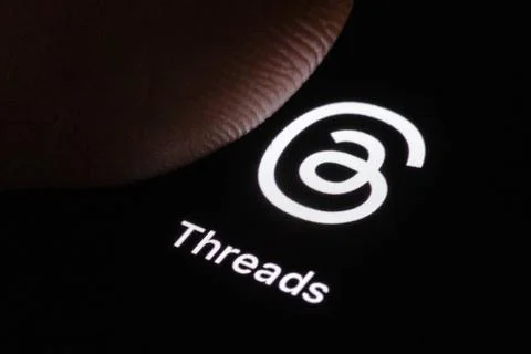 Das Logo Threads, ein soziales Netzwerks des US-amerikanischen Unternehmen... Stock Photos