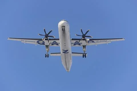 Dash 8-400 Stock Photos