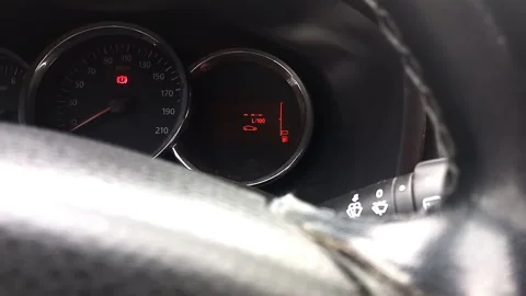 Dashboard Display Mode Button Clicks with Central Screen Information Cycling 스톡 동영상 322574670