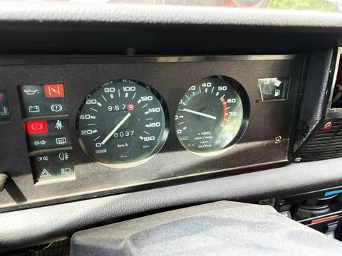 Dashboard of an old car Stock Photos