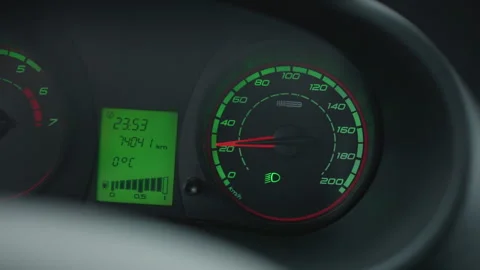 Dashboard Speedometer Tachometer Odometer Temperature Readout During Drive Vidéo 310517037