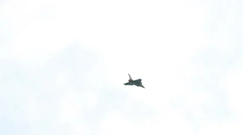The Dassault Rafale fighter during the Aerobatic Flying Displays 動画素材 67188022
