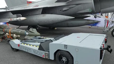 Dassault Rafale Fighter jet displayed at Singapore Airshow. 스톡 동영상 341325151