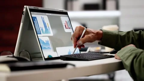 Data Analyst Using Data Analytics KPI Video stock 283698025