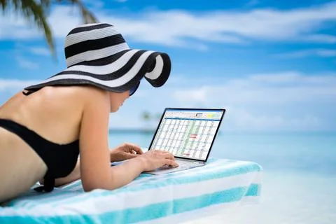 Data Analyst Woman Using Spreadsheet On Computer Foto stock