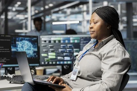 Data center admin using artificial intelligence neural networks node trees Foto stock