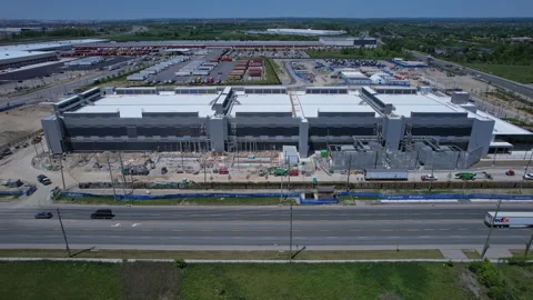 Data center aerial view, cloud storage infrastructure, big data server and .. Vídeos de archivo 336512107
