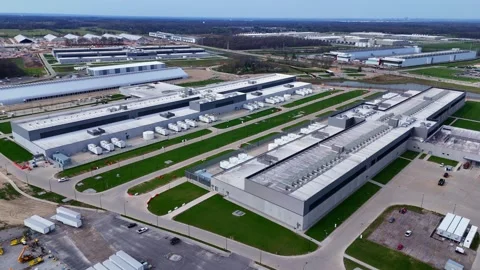 Data center campus providing cloud computing services and AI machine learning Stock Footage 337221502