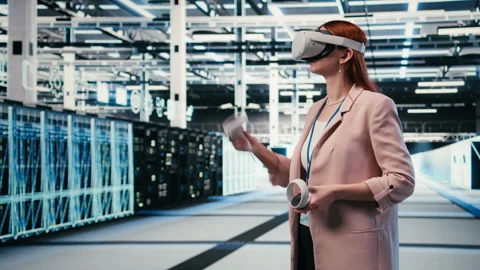Data center coworkers collaborating to manage cloud computing IT solutions Stock Footage 330209728