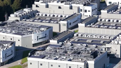 Data center infrastructure, cooling, electricity, powering and building Vídeo Stock 316910752