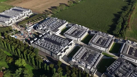 Data center in Milan, Italy. Cloud services, Big data and AI Infrastructure. 스톡 동영상 318675107