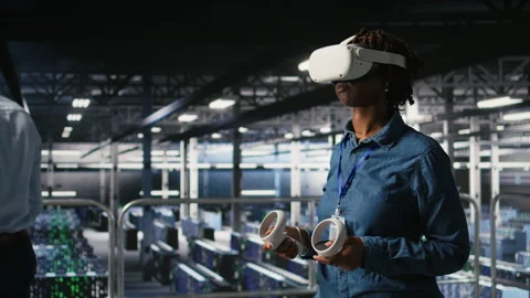 Data center programmer using virtual reality technology Stock-Footage 310787863
