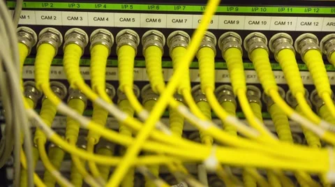 Data Center Servers With Yellow Cable Upload And Download Server  - Pan Right Vidéo 58940717