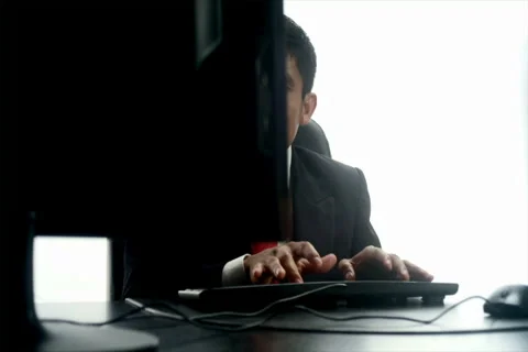 Data Entry: Hispanic Male (480p / 23.98) Stockbeeldmateriaal 2440078