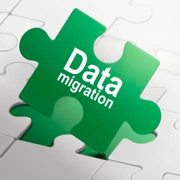 Data migration on green puzzle pieces Illustrazione stock