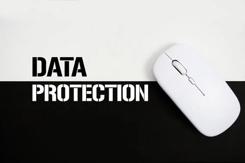 Data Protection text and wireless mouse on white and black background Stockfoto's