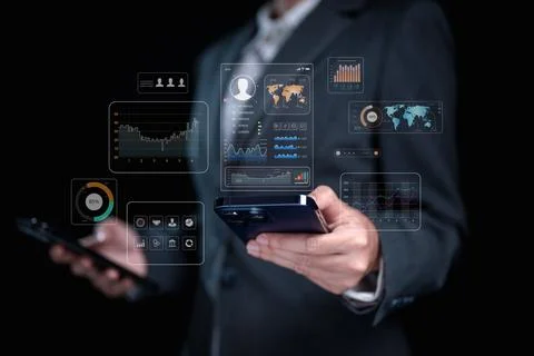 Data scientist analyzed the data to identify trends and patterns. Foto stock