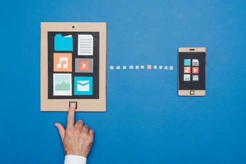 Data sync on cardboard devices Stock-Fotos