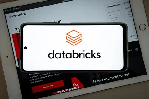 Databricks logo on smartphone screen Fotos de archivo