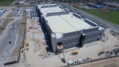 Datacenter aerial view, AI cloud computing, contains server rooms. Data cen.. Vídeo Stock 336511871