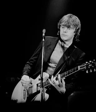 Dave Edmonds perform on Solid Gold in 1983 Credit: Ron Wolfson / MediaPunch Stock Photos