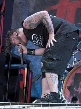  Dave Williams from Drowning Pool performing at Ozzfest 2002. Tweeter Cent... Stock Photos