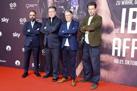  David A. Hamade (v-l). Nicholas Ofczarek, Andreas Lust, Julian Looman zu ... Stock Photos