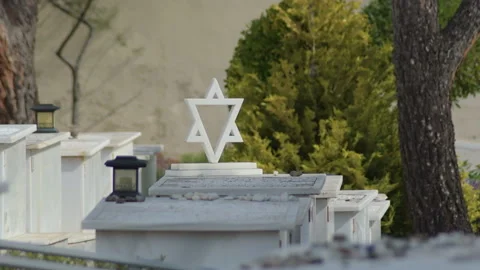 David star figure in a grave in a old jewish cemetery Stock-Footage 169933608