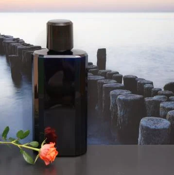 Davidoff Cool Water Eau de Toilette large perfume bottle decorated with a rose 写真素材