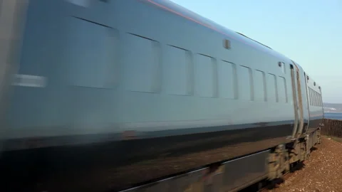 Dawlish Devon 09.11.2024 Intercity train on the south coast of England Vidéo 292737049