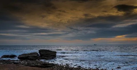 Dawn breaks over the River Forth at Dysart, Fife, Scotland Stock Photos