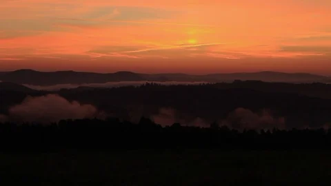 Dawn with clouds in mountains 스톡 동영상 105221694