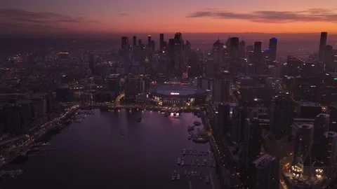 Dawn Drone Orbit of Docklands and Marvel Stadium Melbourne Vídeos de archivo 325421454