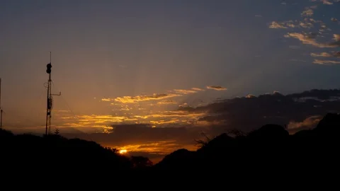 Dawn in the mountains. Timelapse Vidéo 128521438