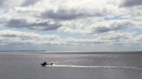 Dawn on the river Stockbeeldmateriaal 158848634