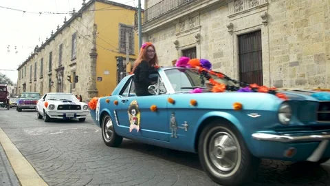 Day of the Dead Parade (Dia de Los Muertos) Stock Footage 211915756