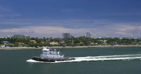 Day Establishing Shot of Tug Boat in Miami Stock Footage