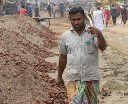 A day labor return to work, Dinajpur , Bangladesh. December 06,2020. Stock Photos