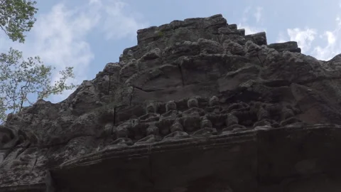 Day look up pan right wall carvings ta prohm Видео 228706244