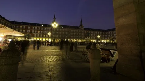 Day to night hyperlapse in the Plaza Mayor of Madrid. Stock Footage 76829275
