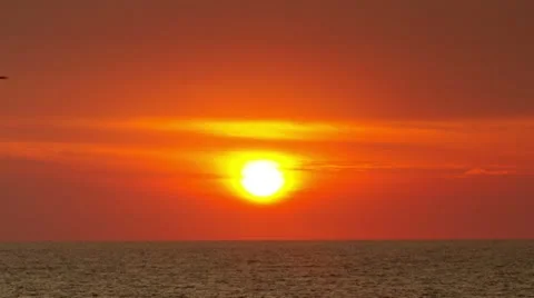 Day to night sunset time-lapse over the pacific ocean Stock Footage 10562862